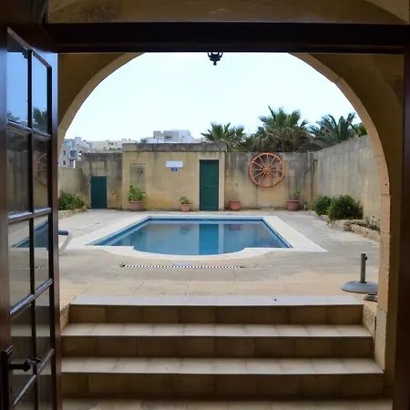 Ta' Gilja Farmhouse * Victoria